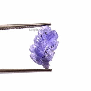 Natural Tanzanite Leaf Carved Gemstone 3.40 Carat Natural Tanzanite Carving Gemstone 13x8 mm
