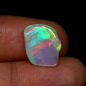 Naturlig Welo-opal grov, 3,45 ct AAA-kvalitet friformskristall (15 x 12 mm)