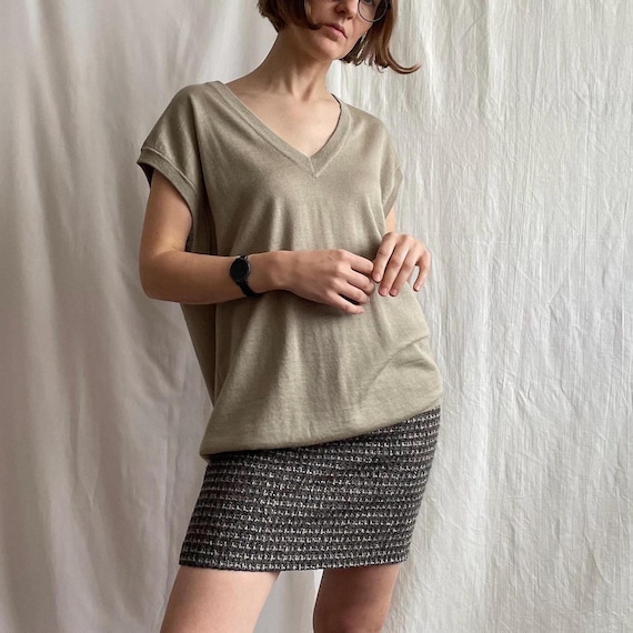 Vintage Wool Blend Fine Knit V-neck Sweater Vest in Khaki Beige