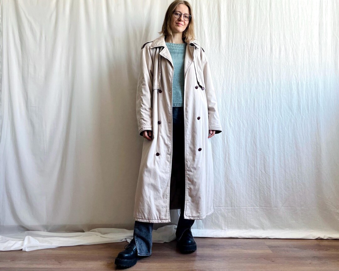 Vintage Warm Belted Trench Coat in Beige, Padded Double