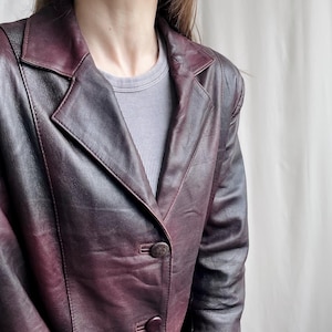 Veste en cuir véritable bordeaux vintage, blazer ajusté en cuir à revers crantés avec poches latérales, petite taille moyenne S/M