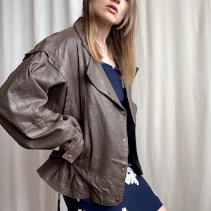 Vintage Leather Bomber Jacket, 80s Oversized Dark Brown Batwing Jacket with Adjustable Waist – Size Small Medium S/M