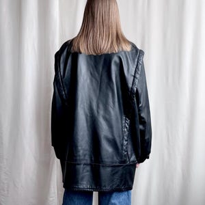 Veste longueur hanches en similicuir noir vintage des années 80, manteau en cuir souple surdimensionné avec poches, petit moyen grand