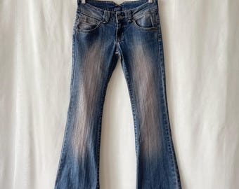Jeans vintage a vita bassa e gamba svasata, stile anni 2000 scolorito, taglia XXS