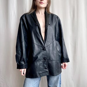 Veste blazer vintage en cuir véritable à manches bouffantes, veste noire longueur hanches avec col convertible, taille moyenne M