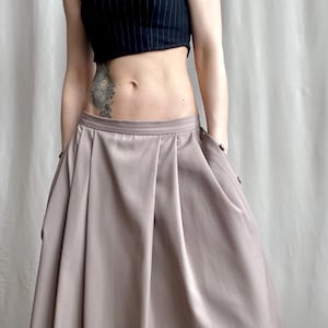 Vintage Wool Blend A-Line Midi Skirt: Taupe Pleated Skirt with Pockets (S/M Size)