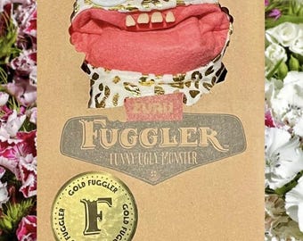 Figura de peluche extraña / Juguete de exhibición