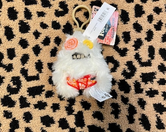 Peluche inusual / Peluche lindo y espeluznante / Exhibición para coleccionistas