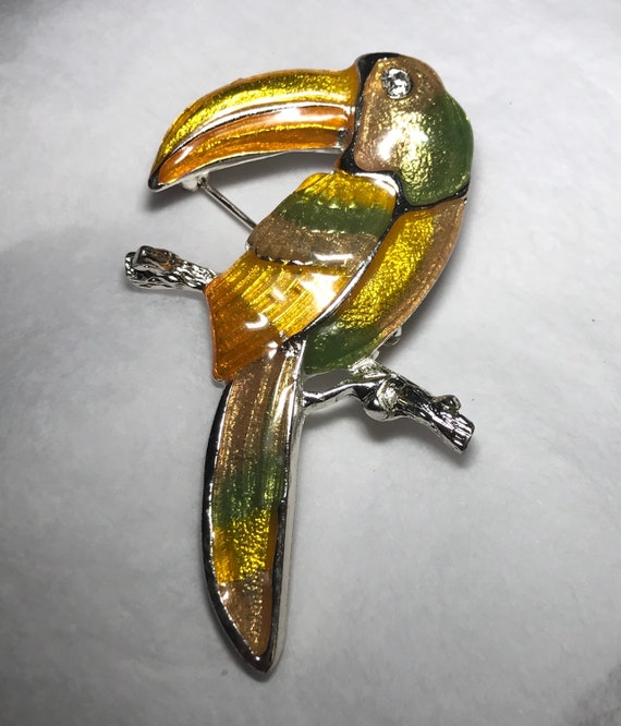 Vintage enamel on metal Toucan bird brooch