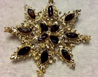 Vintage 1980's snowflake amber glass pearl brooch pin