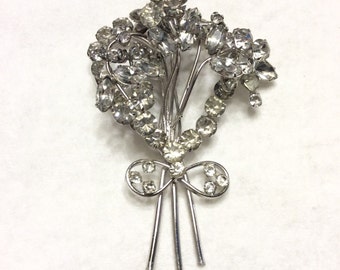 Vintage 1950's clear rhinestone layered wreath design bridal wedding brooch pin