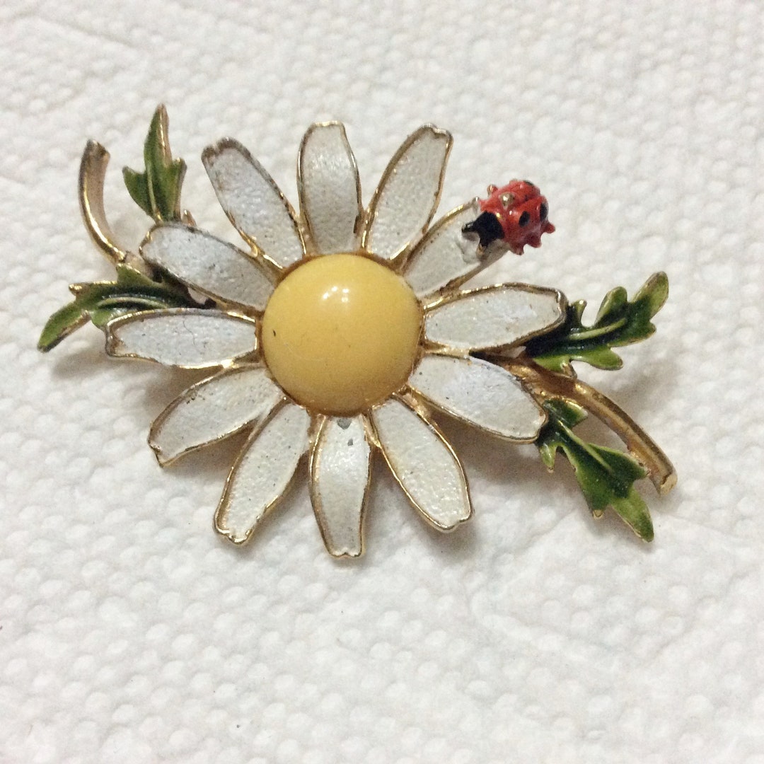 Vintage Weiss Daisy and Ladybug Enamel on Metal Brooch - Etsy UK