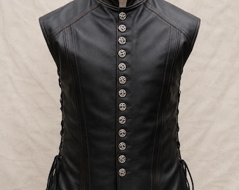 Colete masculino artesanal em couro genuíno, estilo renascentista, ideal para o Natal, perfeito para feiras renascentistas e cosplay.