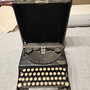 Remington Typewriter With Case - Etsy