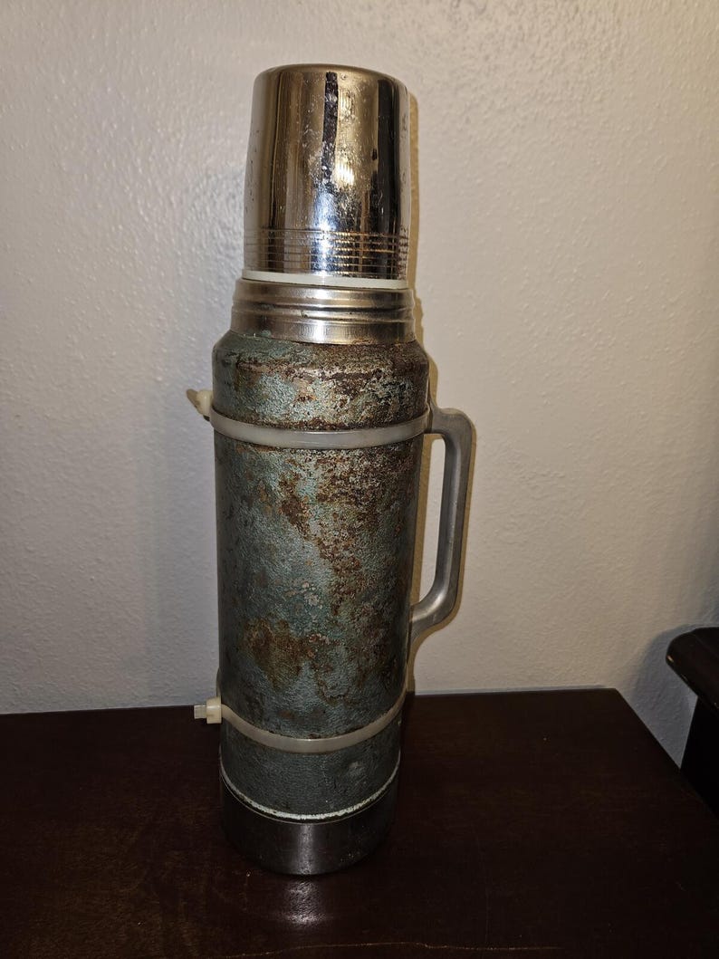 Termo de vacío Aladdin Stanley A83 antiguo imagen 5