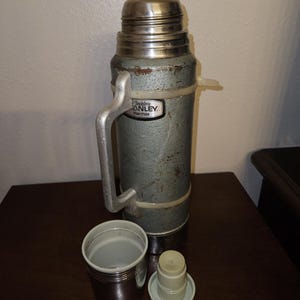 Termo de vacío Aladdin Stanley A83 antiguo imagen 8