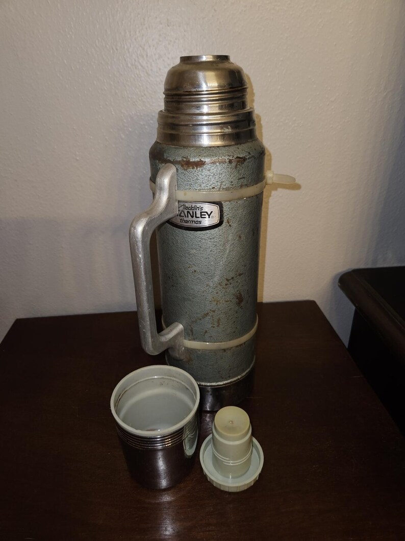 Termo de vacío Aladdin Stanley A83 antiguo imagen 8