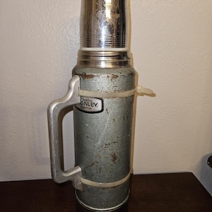 Termo de vacío Aladdin Stanley A83 antiguo imagen 1