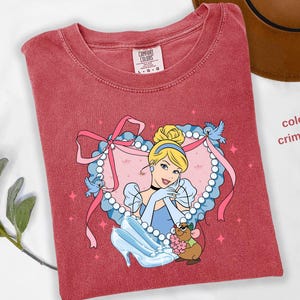 Camiseta de Princesas Disney Comfort Colors®, Sudadera de Cenicienta, Camiseta de Blancanieves, Camiseta de La Sirenita, Camiseta de Rapunzel, Camiseta de Aurora, d049 imagen 4
