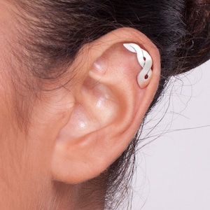 Celtic Braid Cartilage Earring - silver cartilage earring , silver ear cuff , ear piercing , celtic jewelry , cartilage stud , celtic helix