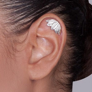 Silver Five Leaves Cartilage Earring - silver cartilage earring , helix earring, woodland ear piercing, elven jewelry