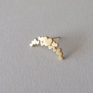14k Gold Hearts Cartilage Earring - gold cartilage earring , helix earring , heart ear piercing , stud helix piercing