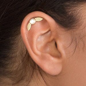 14k Gold Two Leaves Cartilage Earring with Personalized Gemstone - cartilage stud , ear piercing , helix earring , gold ear piercing