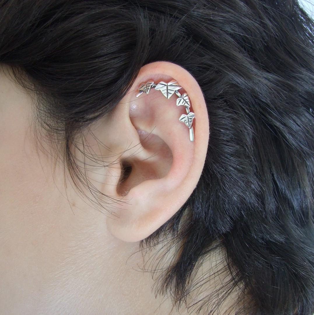 Silver Ivy Leaves Helix Piercing - elven ear piercing, elven earring, fantasy jewelry, ivy leaves, ivy helix stud, silver helix