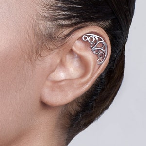 Silver Celtic Spiral helix earring - helix earring, cartilage earring, silver ear cuff, ear piercing, helix stud, Celtic jewelry, elven