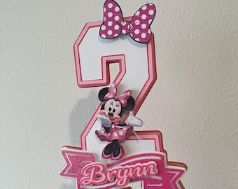 Minnie Mouse cake topper