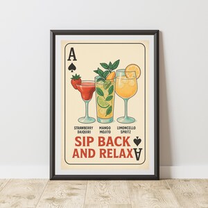 Póster de cóctel de verano, arte mural de naipes vintage, impresión de bar retro, decoración minimalista de bebidas de verano, diseño de as de corazones