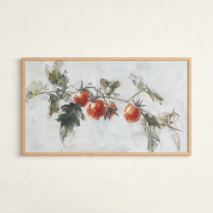 Könnte beinhalten: Gerahmtes Gemälde eines Tomatenzweigs mit mehreren reifen, roten Tomaten. Das Kunstwerk hat einen hellen Hintergrund und einen Naturholzrahmen. Die Blätter sind grün und die Tomaten leuchtend rot.