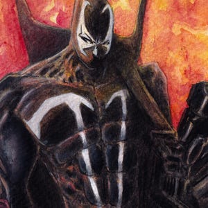 Puede incluir: Pintura a la acuarela de Spawn, un personaje de cómic. La figura está representada con un traje negro con detalles blancos, una capa y una máscara. El fondo es una mezcla de tonos rojos y naranjas, creando un efecto de fuego. La obra muestra el físico musculoso y la expresión amenazante de Spawn.