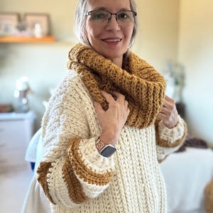 Oversized Bulky Sweater Crochet Pattern with Removable Cowl Collar: Two Piece Set