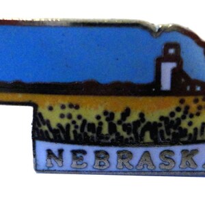NEBRASKA STATE vintage Emaille Anstecknadel Revers Abzeichen Landschaft Mafco Pinback