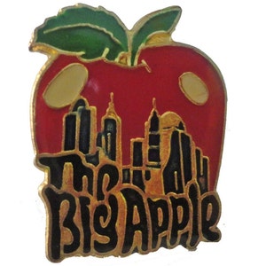 The Big Apple NEW YORK City vintage enamel pin lapel badge  I heart NY pinback