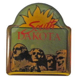 SOUTH DAKOTA State vintage enamel pin lapel badge  SD Mount Rushmore pinback