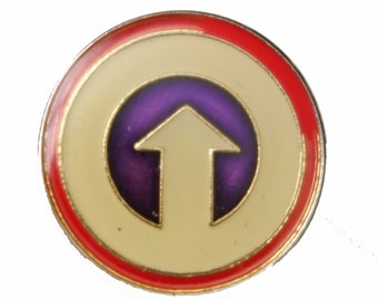 MOD ARROW vintage enamel pin who band music quadrophenia London scooter culture fashion pinback