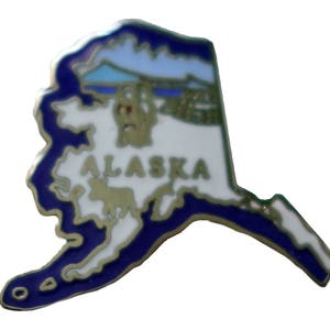 ALASKA STATE vintage enamel pin lapel badge  AK Mafco pinback