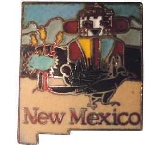NEW MEXICO STATE vintage enamel pin lapel badge  landscape Mafco cactus nm pinback