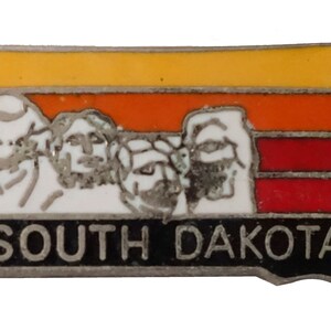 SOUTH DAKOTA STATE vintage enamel pin lapel badge gift pinback