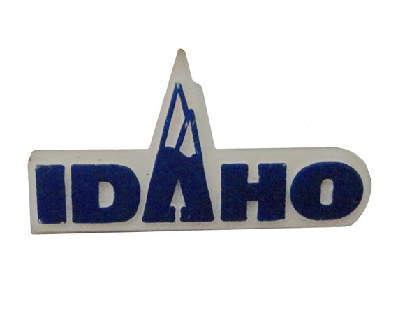 IDAHO STATE plastic vintage enamel pin lapel badg… - image 1