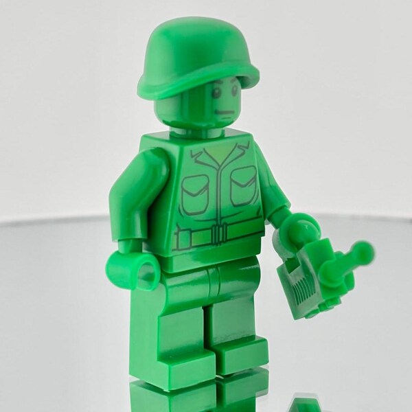Minifigura LEGO® de Soldado Verde – Soldado de Toy Story (simple) – Retirado y raro, incluye casco y walkie-talkie