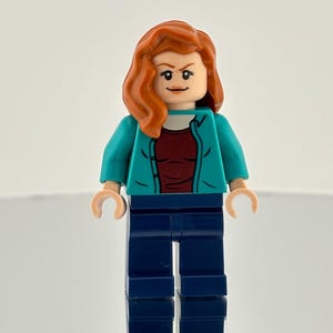 LEGO® Jurassic World Claire Dearing Minifigure – Dark Turquoise Shirt – Dinosaur Expert, Fossil Hunter, Retired & Rare