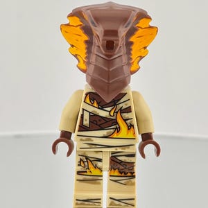 LEGO® Pyro Slayer Ninjago Minifigure – Ninjago Secrets of the Forbidden Spinjitzu – Rare 2019 Retired Fire Snake Warrior