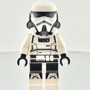 LEGO® Imperial Patrol Trooper Star Wars Minifigure – Star Wars Solo Stormtrooper – Flesh Colored, Scowl – Retired Galactic Empire Minifig