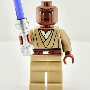 LEGO® Mace Windu Star Wars Minifigure w Purple Lightsaber, Large Eyes – Jedi Master – Clone Wars Commander – Retired Episode II Minifig