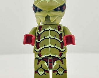 LEGO® Alien Buggoid Minifigure – Galaxy Squad Alien Insect Warrior – Olive Green Galactic Space Invader, LEGO Sci-Fi Villain, Retired Figure