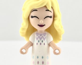 LEGO® Elsa Disney Microdoll Minifigurka – Kraina Lodu Mikrolalka – Królowa Lodu z Magicznymi Mocami – 2021 Disney Princess – Arendelle Royalty