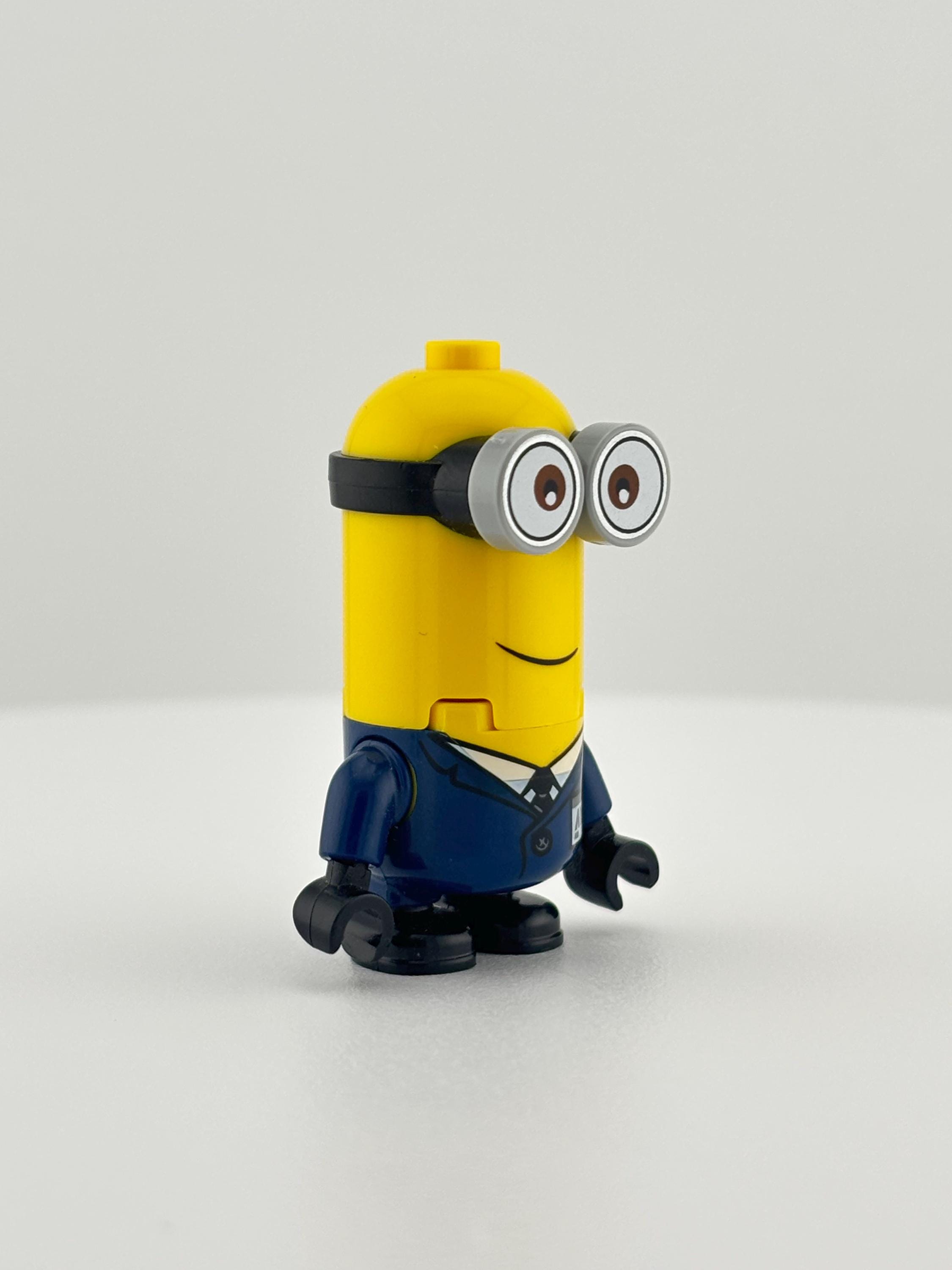 LEGO Despicable Me Minifigure – Minion AVL Tim – Collector's Display ...